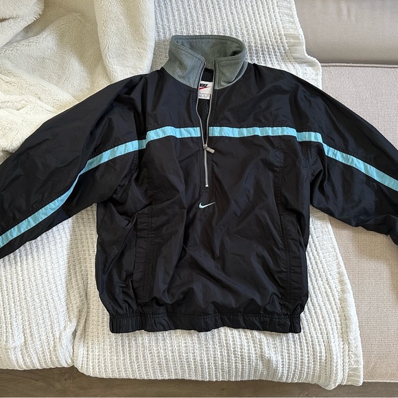 Nike - Picture 6 of 10